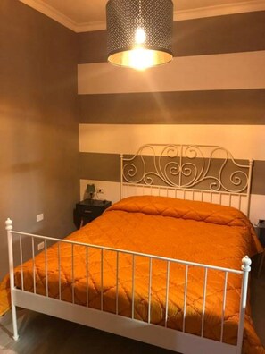 1 quarto, ferros/tábuas de passar roupa, Wi-Fi, roupa de cama