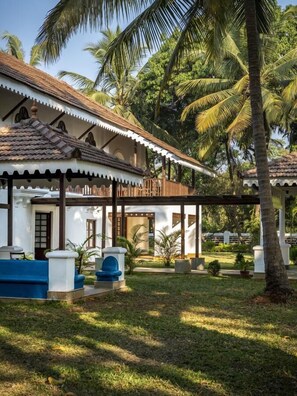 Mặt tiền nơi lưu trú