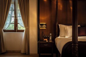 Habitación de lujo | Ropa de cama de alta calidad, colchones viscoelásticos, cortinas opacas