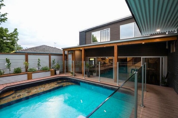 Kolam renang outdoor