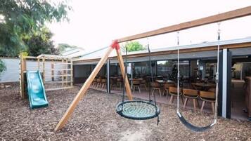 Children’s play area – outdoor