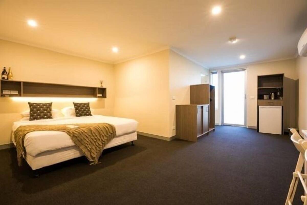 Ropa de cama de alta calidad y minibar