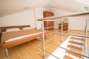 3 bedrooms, WiFi