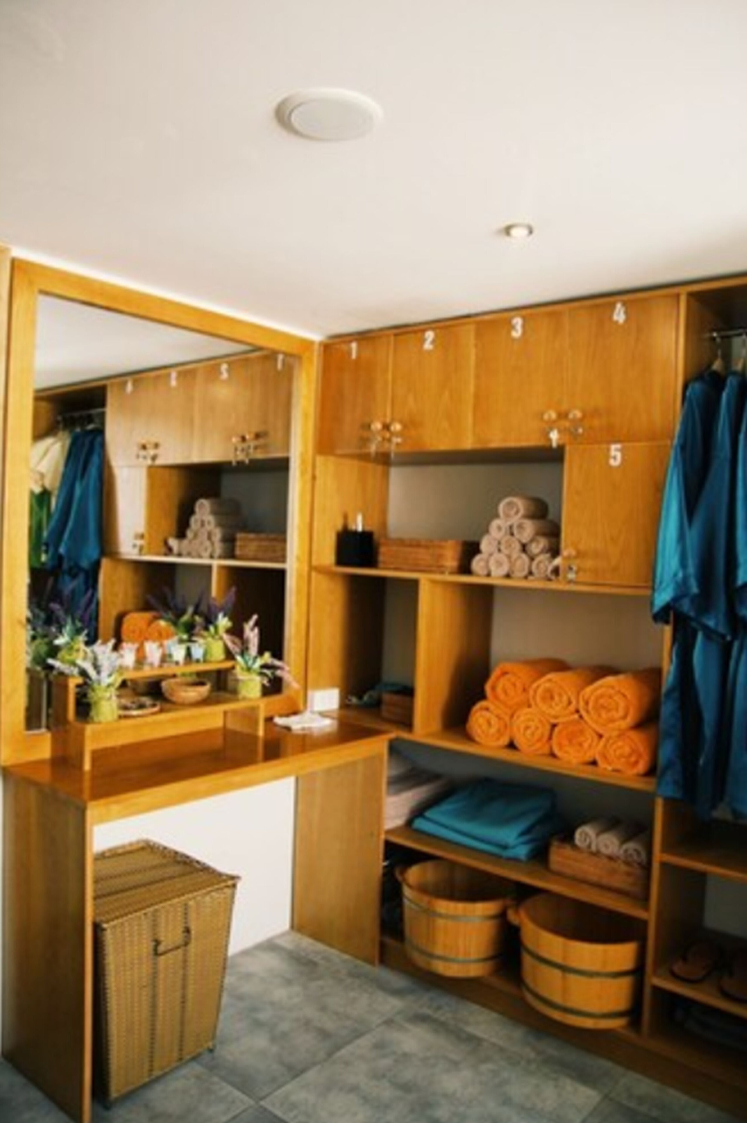 body treatments, massages