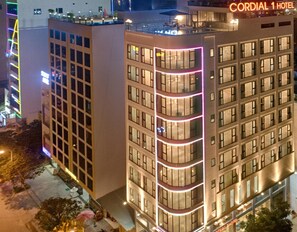 Front of property - Cordial Hotel (Da Nang)
