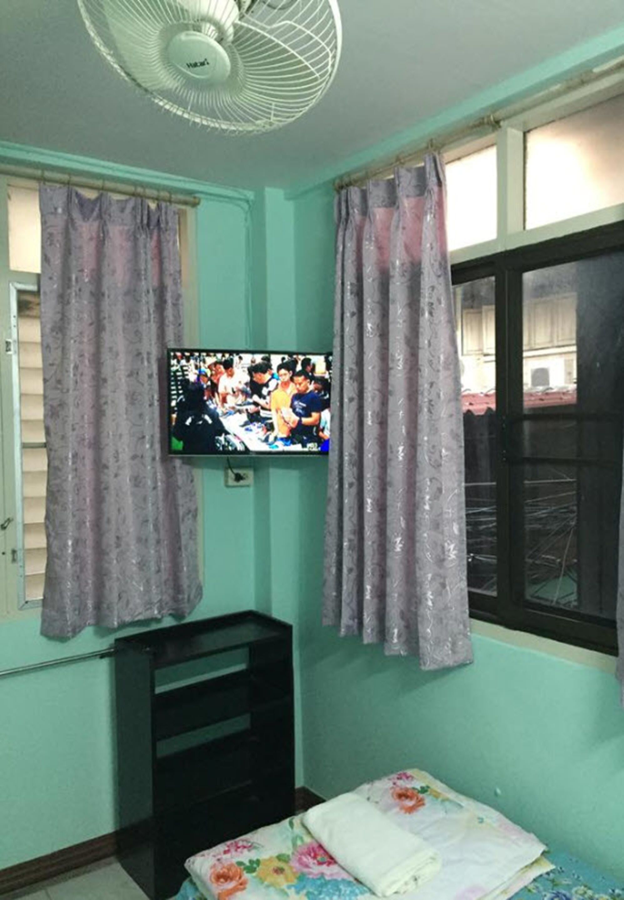 Standard Single Room with Fan and Private Bathroom | Free WiFi