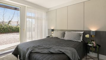 Garden Room | Premium bedding, individually decorated, individually furnished, desk