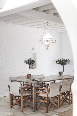 Dining - Villa Nancy by The Pearls Collection (Mykonos)
