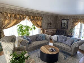 Smart TV, fireplace, computer monitors, printers