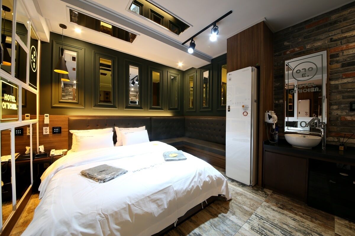 superior double room | 1 bedroom, individually decorated, individually furnished, free wifi