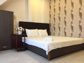 Deluxe Double Room | Minibar, desk, blackout drapes, soundproofing - Q-Center Dalat (Da Lat)