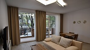 Apartment 25, Balcony | Área de sala de estar