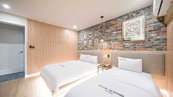 Premium dubbelrum | Individuell inredning, unika möbler och mörkläggningsgardiner