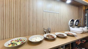 Free daily buffet breakfast