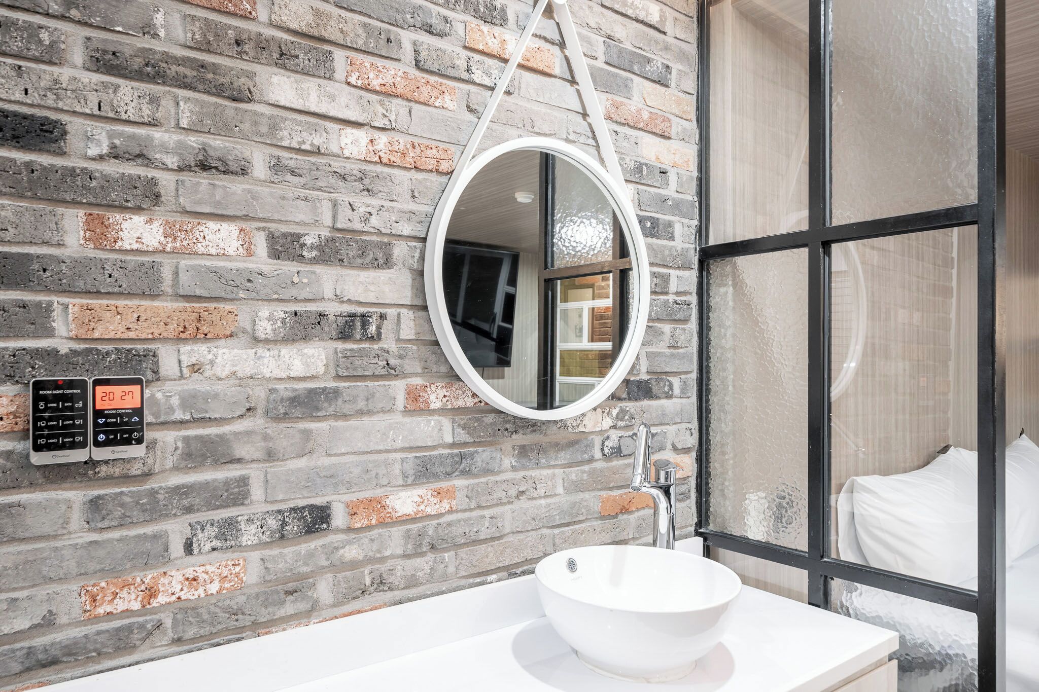 Doppia Premium | Con stile personalizzato, con arredamento individuale, una scrivania