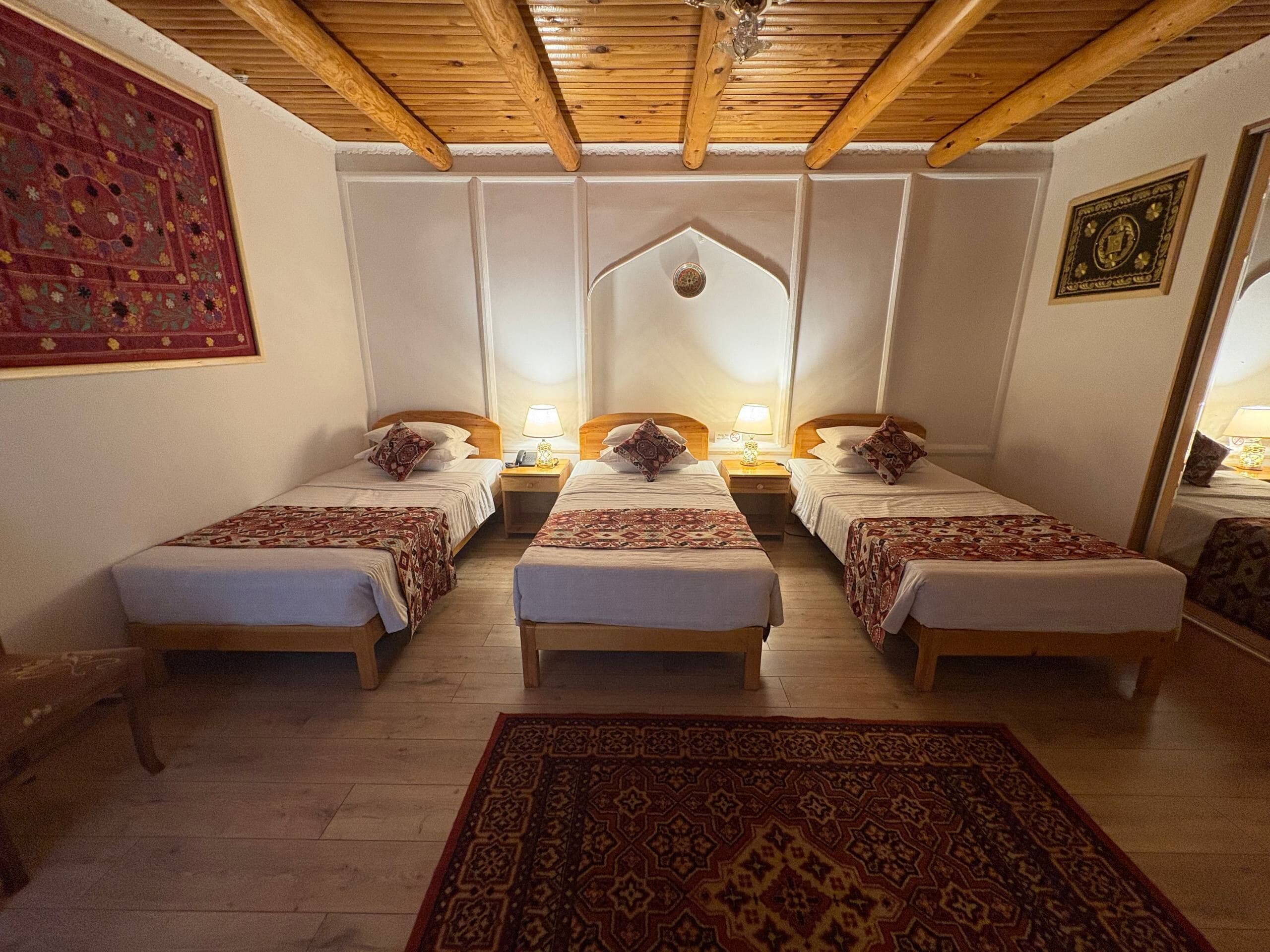 スタンダード トリプルルーム | 高級寝具、セーフティボックス (室内)、客室ごとに異なる装飾、客室ごとに異なるインテリア