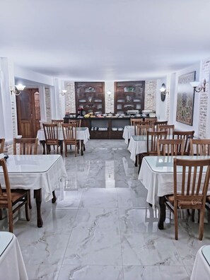 Desayuno continental incluido todos los días 