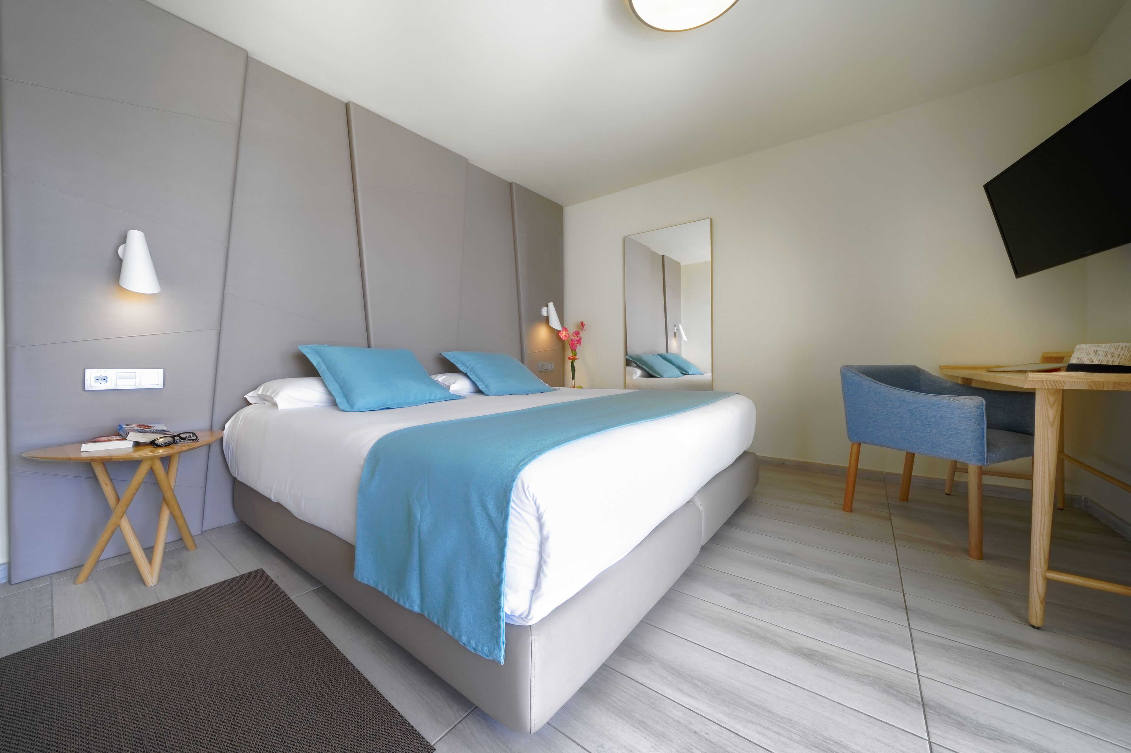 family suite, terrace | 1 bedroom, free minibar items, in-room safe, desk