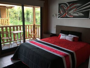 Family Bungalow, Non Smoking (1 Double Bed and 1 Bunk Bed) | Blackout drapes, free WiFi, bed sheets, wheelchair access - Quinta do Padrao (Penafiel)