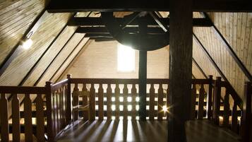 Guesthouse | 7 bedrooms, cribs/infant beds, free WiFi
