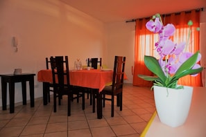 In-room dining