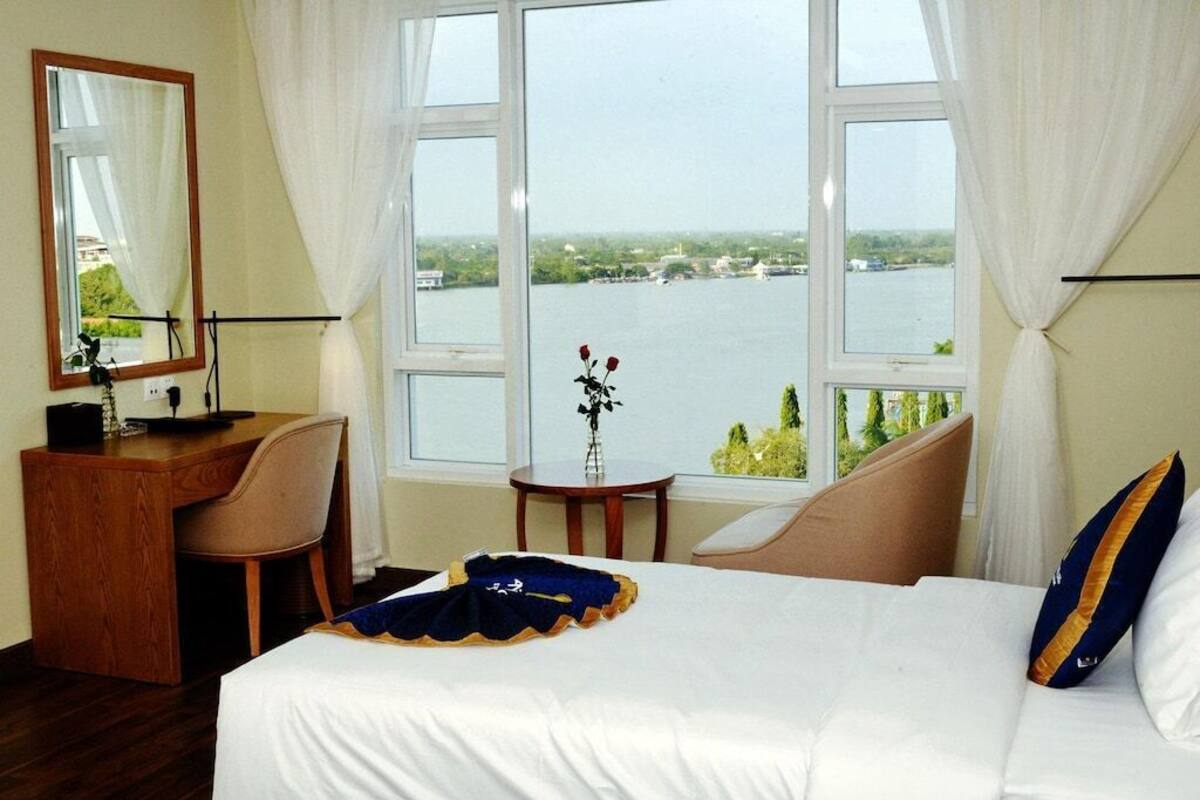 Minibar, in-room safe, desk, blackout drapes