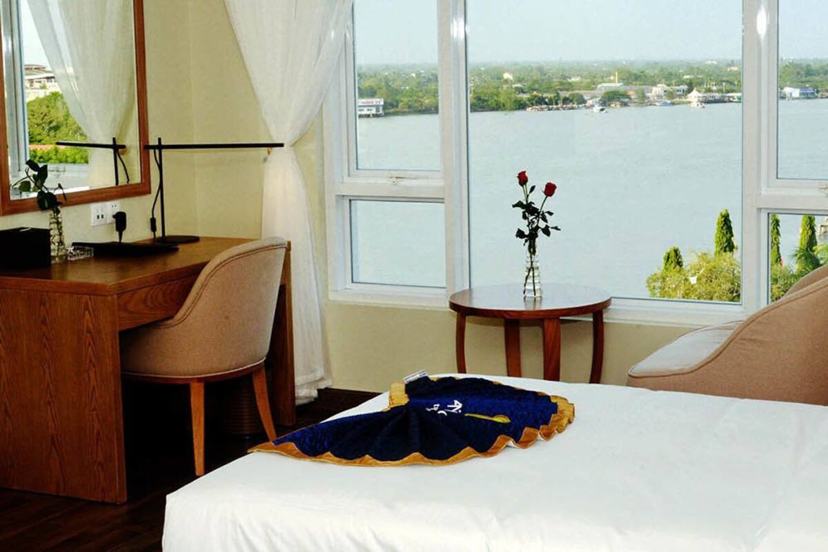 Minibar, in-room safe, desk, blackout drapes