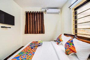 1 bedroom, pillow-top beds, in-room safe, soundproofing - Transit Dorms - Hostel (Bengaluru)