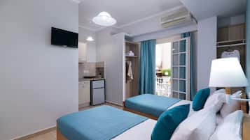 Standard Apartment, Garden View | Private kitchenette | Fridge, stovetop, cookware/dishes/utensils