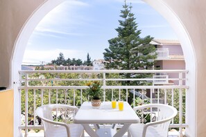 Standard Double or Twin Room, Garden View | Balcony view