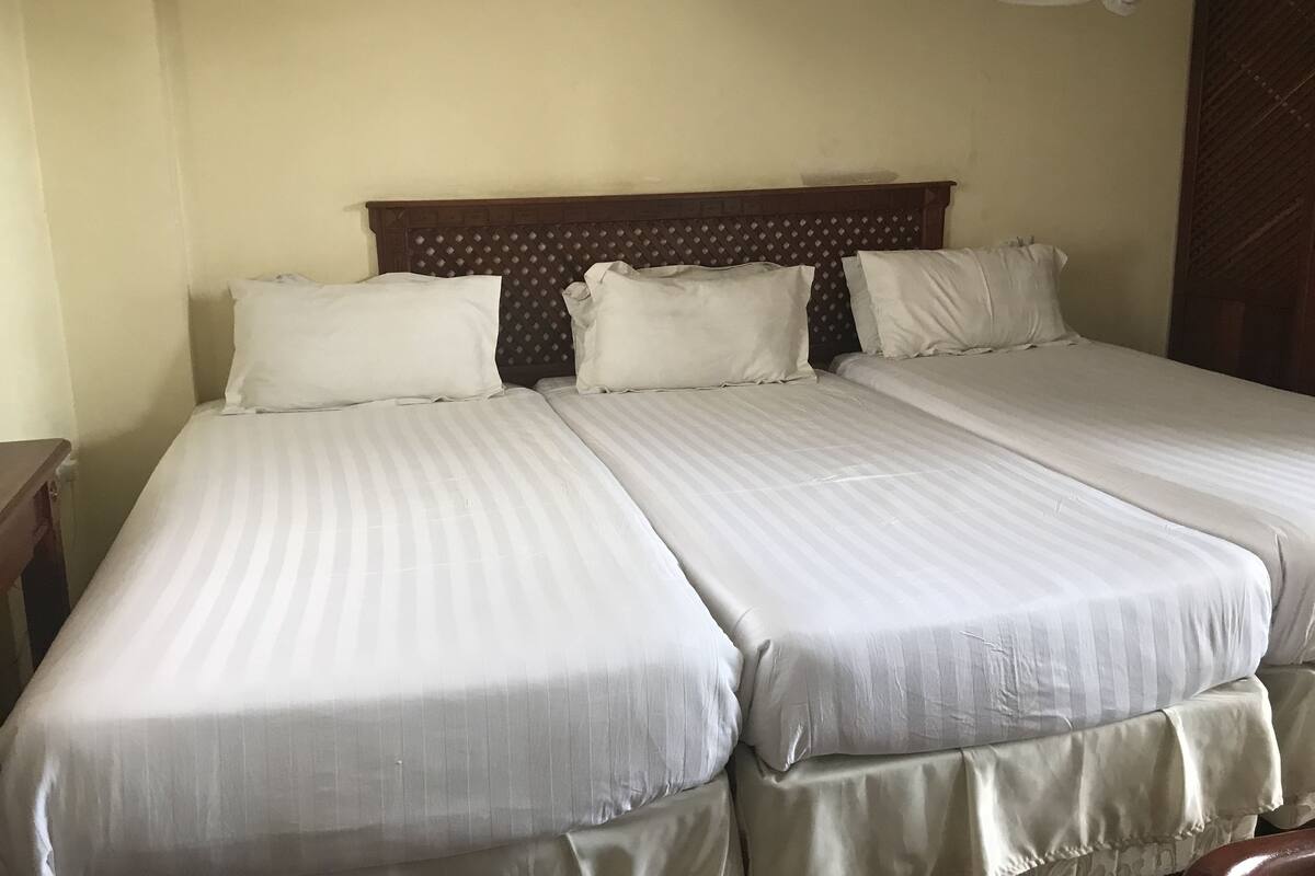 In-room safe, desk, free WiFi, bed sheets