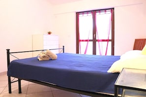 Apartamento, 1 quarto | 1 quarto, individualmente decorados, individualmente mobiliados