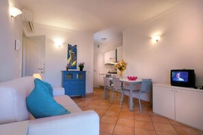 Apartment, 2 Bedrooms, Garden Area (V009) | Living area | TV