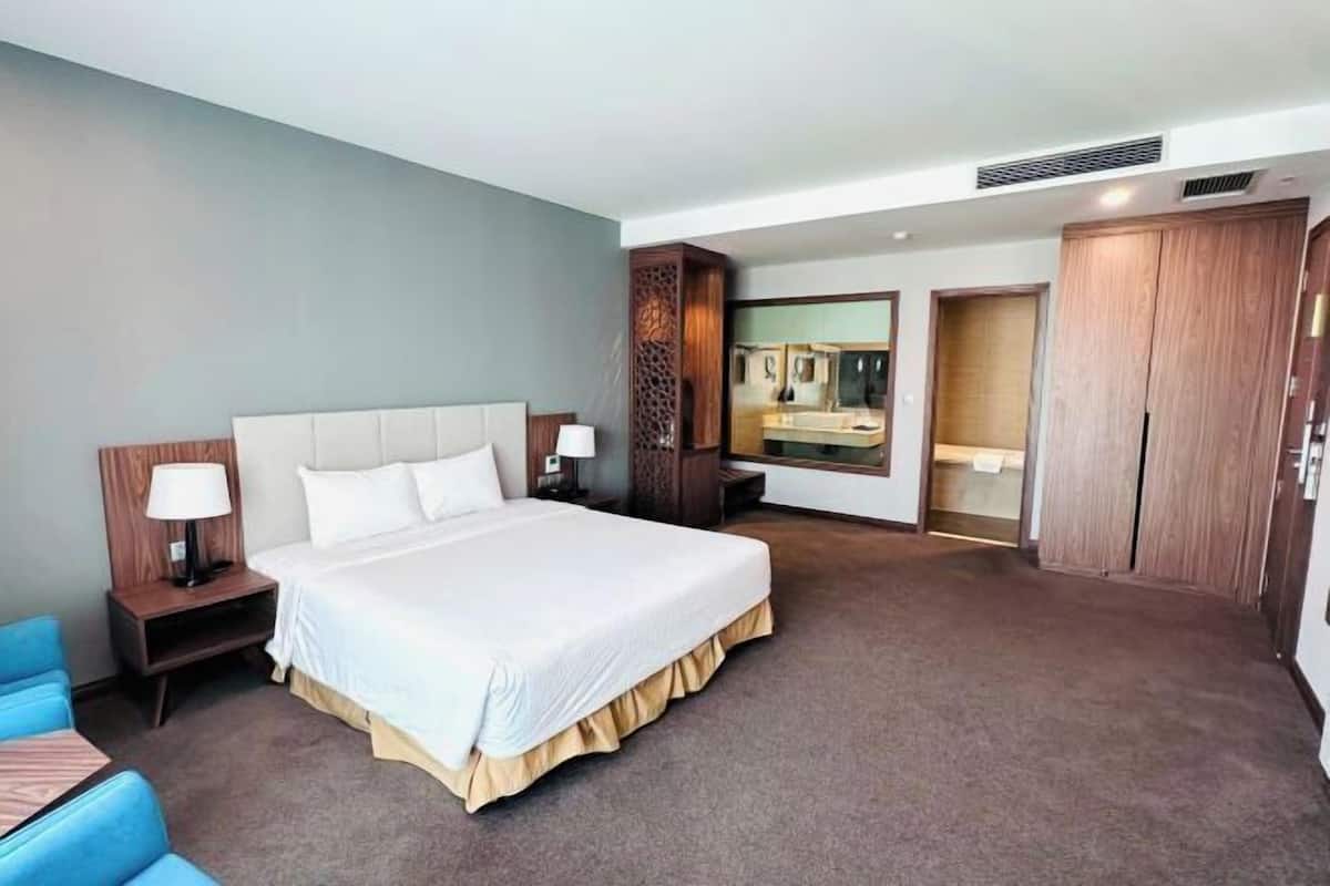 Premium bedding, minibar, in-room safe, individually decorated