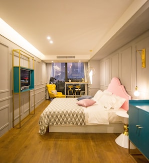 Desk, blackout curtains, free WiFi, bed sheets