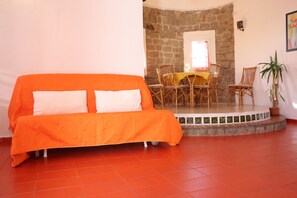 House, 2 Bedrooms | Living room | Flat-screen TV - Villa Fulvia (Santa Teresa di Gallura)