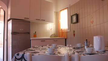 Rumah, 2 kamar tidur | Dapur pribadi | Lemari es besar, oven, kompor, dan peralatan masak/sendok-piring