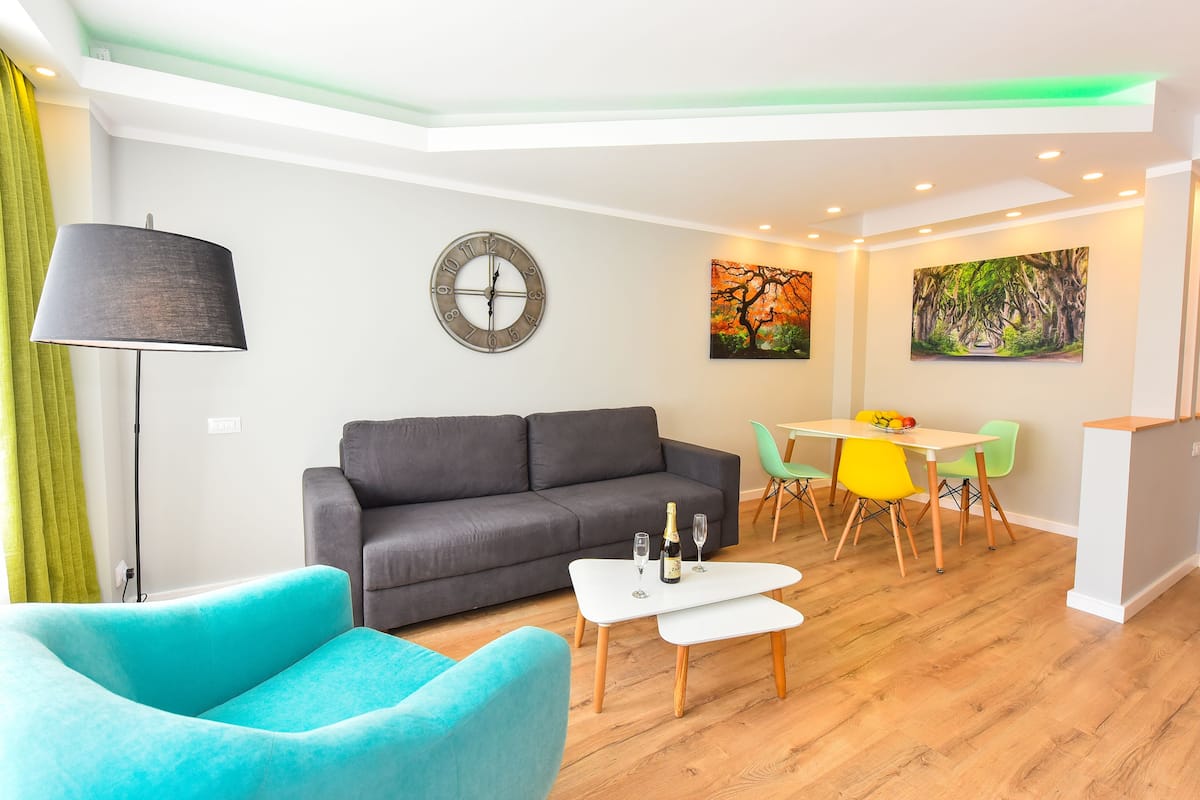 华丽公寓, 1 间卧室 (Twin 1 Apartment - Cismigiu Gardens) | 1 多间卧室、高档床上用品、记忆海绵床垫、特色装修