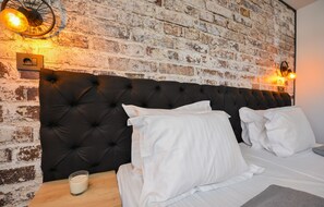 Superior Double or Twin Room (Adam's Studio - Cismigiu Gardens) - Grand Accomodation Apartments (Bucharest)