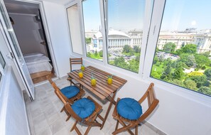 Departamento Deluxe, 2 habitaciones (Elite Apartment - Cismigiu Gardens) | Balcón