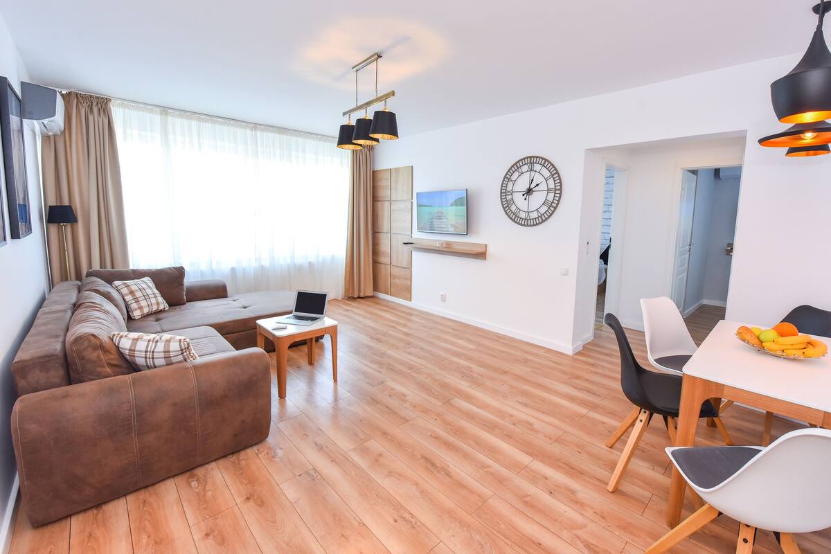 华丽公寓, 2 间卧室 (Elite Apartment - Cismigiu Gardens) | 1 多间卧室、高档床上用品、记忆海绵床垫、特色装修