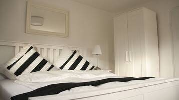 Apartment, 5 Bedrooms, River View | 5 bedrooms, premium bedding, Tempur-Pedic beds, blackout curtains