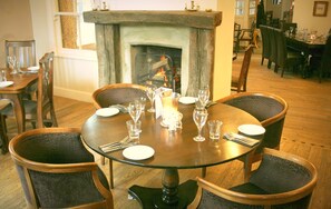 Dinner served - The Foinavon (Newbury)