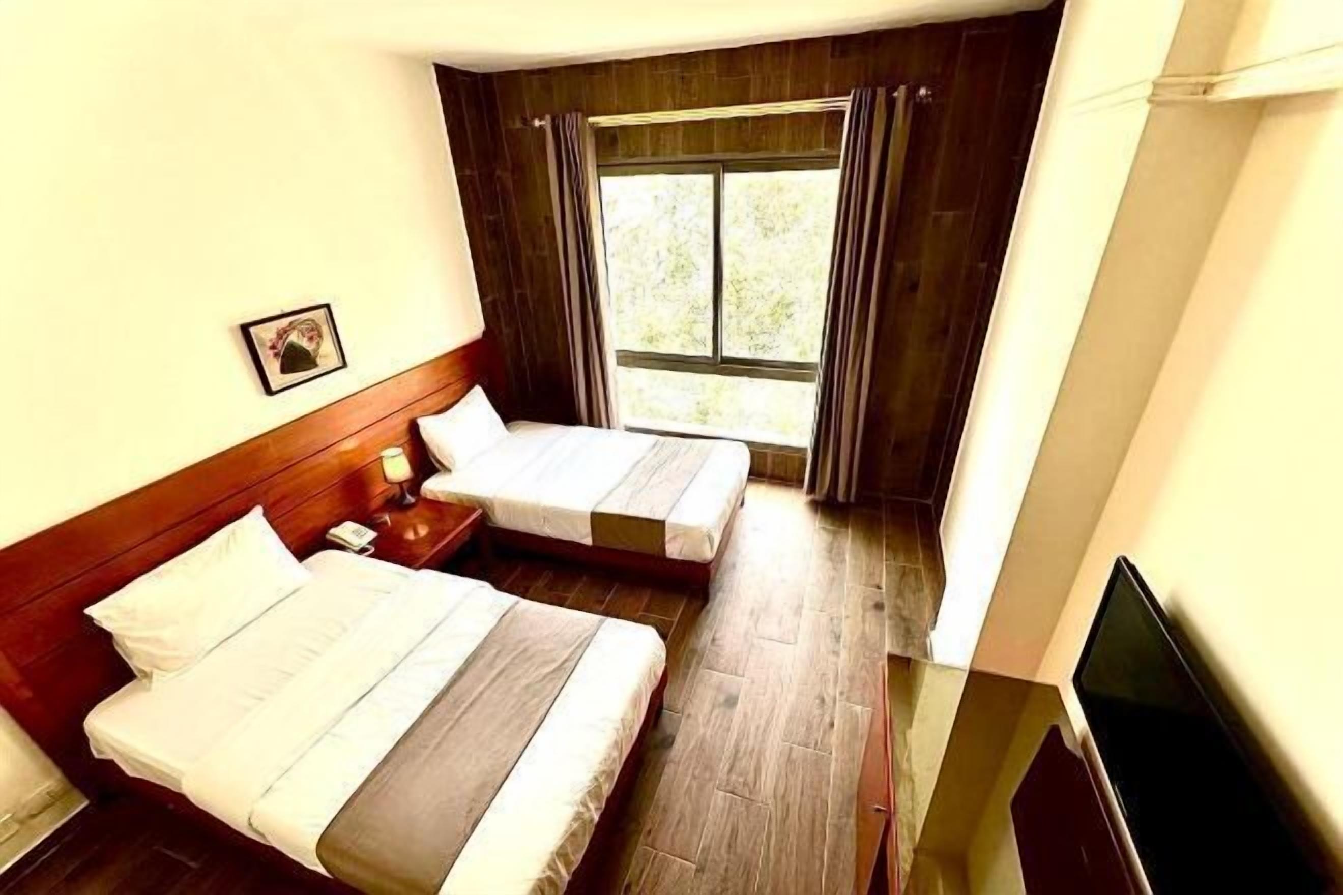 迷你吧、客房内保险箱、办公桌、隔音