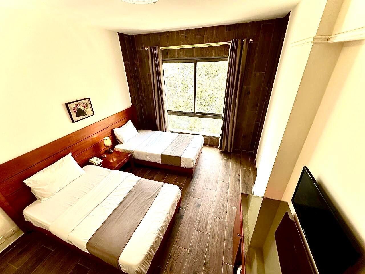 Standardzimmer | Minibar, Zimmersafe, Schreibtisch, schallisolierte Zimmer