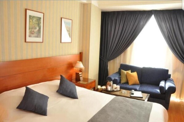 Minibar, in-room safe, desk, soundproofing