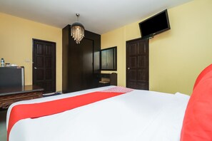 Superior Double Room | Minibar, free WiFi - OYO 131 Griebs Inn (Pattaya)