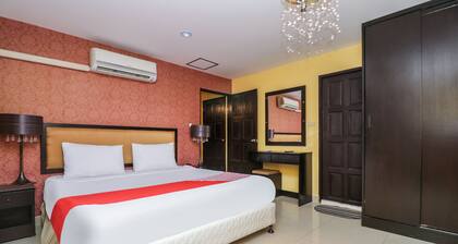 OYO 131 Griebs Inn