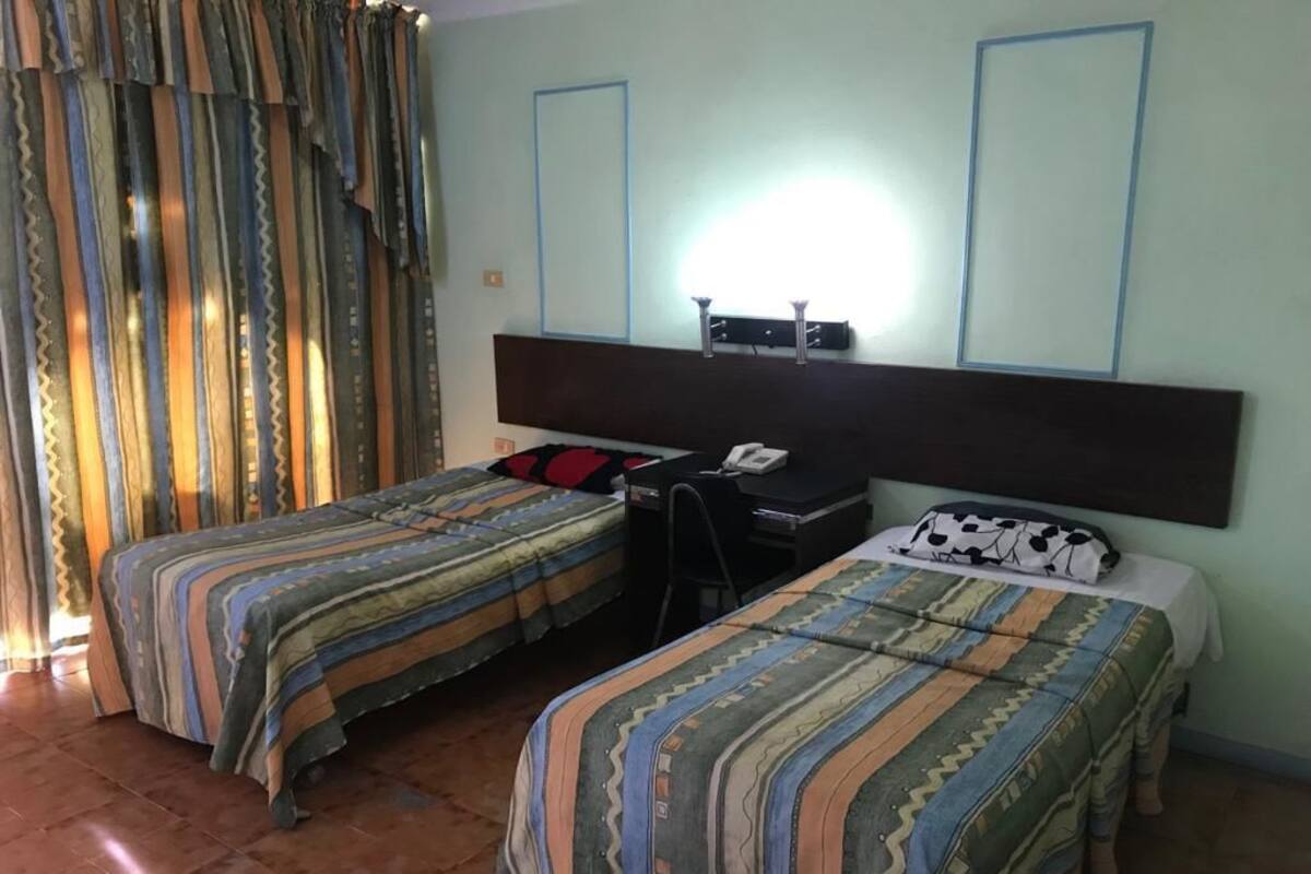 1 chambre, bureau