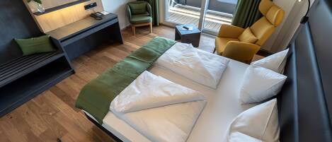 Comfort-Doppelzimmer | Kostenlose Minibar, Zimmersafe, Schreibtisch, Verdunkelungsvorhänge